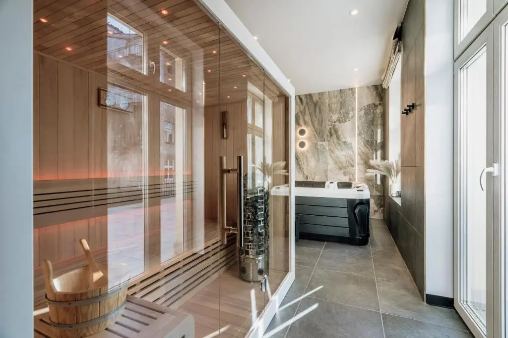 Royal Wellness Suite